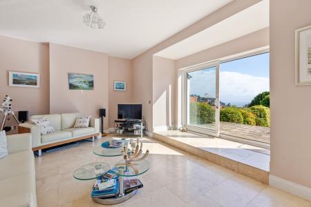 18 Sitting Room View