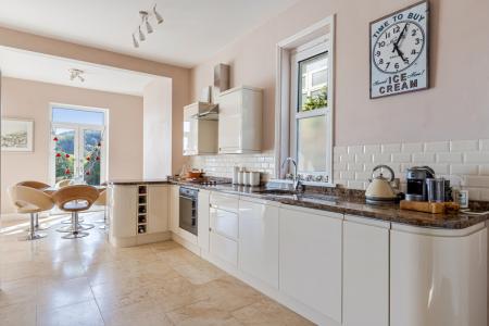 13 Kitchen to Dining