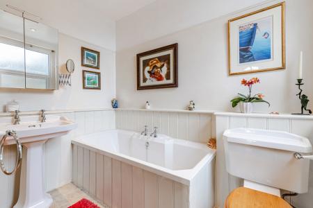 35 Bathroom Fairwind