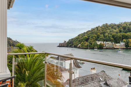 43 Balcony Fairwinds