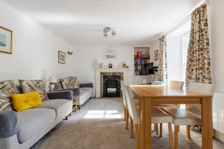 15 Sitting Dining Ro