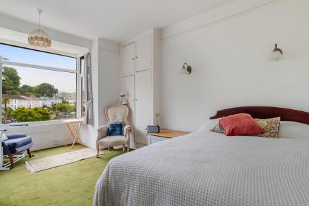 4 External 9 College