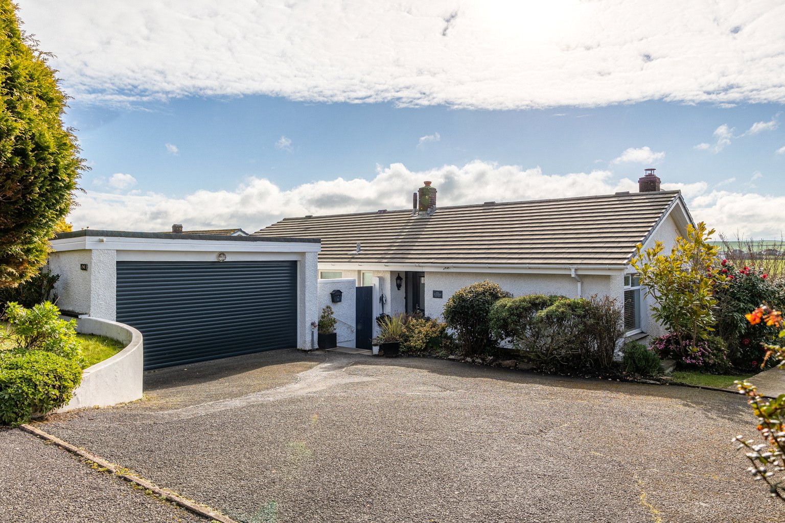 3 bedroom Detached Bungalow for sale in Kingsbridge