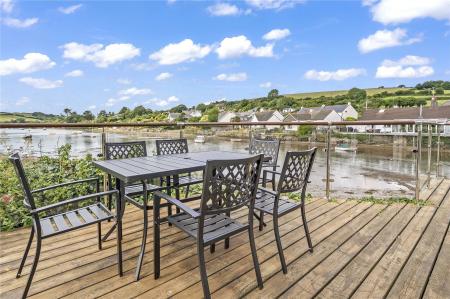 Deck / Balcony