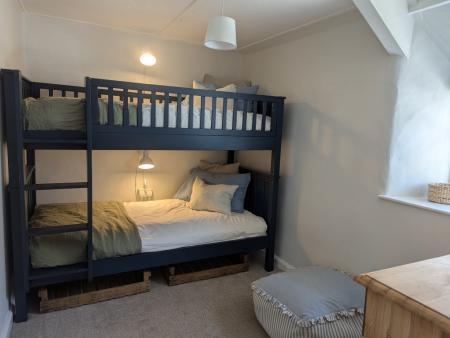 1 Corner Cottages, E