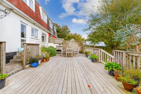 A06 - 2 Woodlands, C