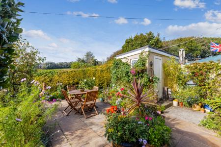 A13 - 3 Crispin Road