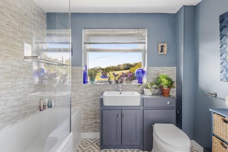 A19 - 3 Crispin Road