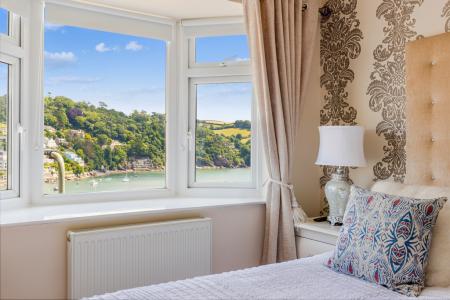 19 Main Bed View Dar