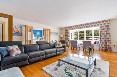 21 Open Plan Living