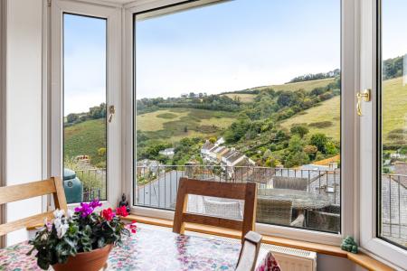 12 Dining Room View