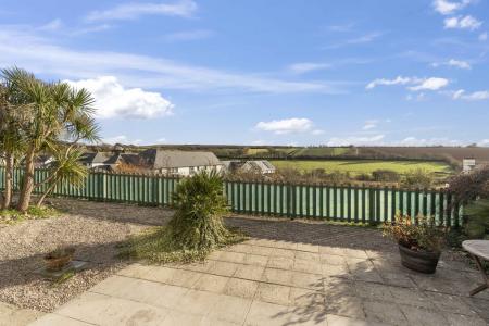 33 Mead Drive - Rear