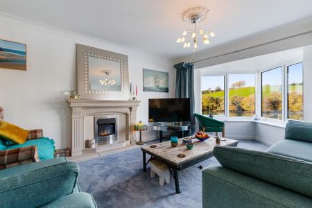 A11 - Embankment Rd,