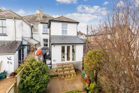 A03 - 18 Waverley Ro