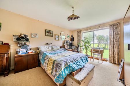 1364816-16-68e935668