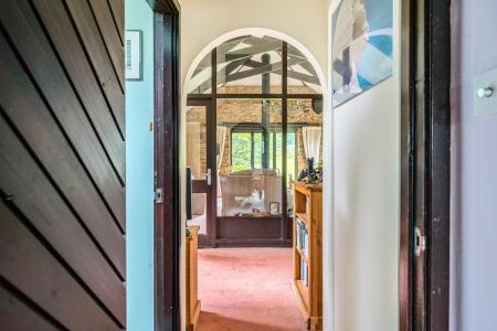 1336620-21-689e00d7b