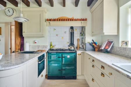 1334569-5-689dd64233