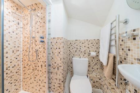 1360918-21-68dbec0c3