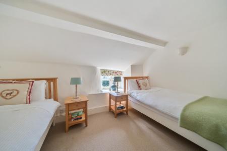 1360918-12-68dbb53bc