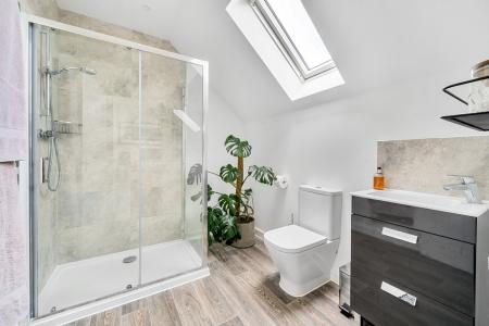 1315970-18-687e106a9