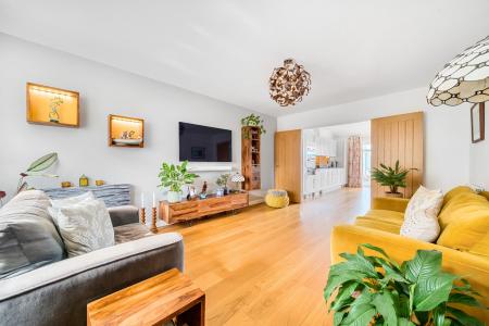 1315970-6-687e0095b5