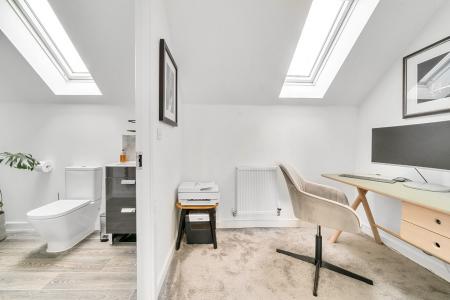 1315970-17-687e1045e