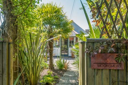 1318231-15-686faf16d