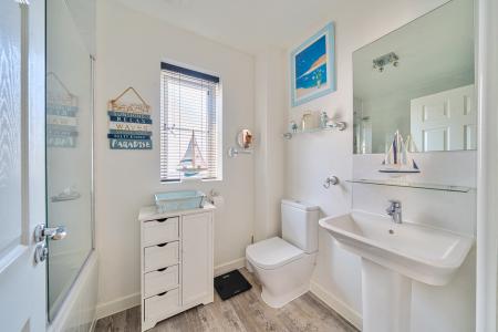 1343863-3-68a879b66c