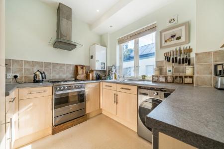 1359096-12-68da899cd