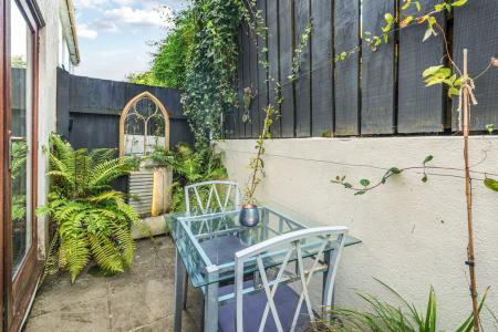 1359096-3-68da87fca9