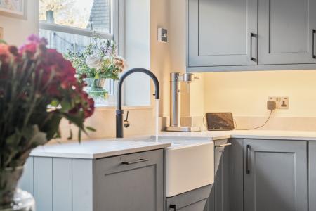 1383688-20-691df7d00