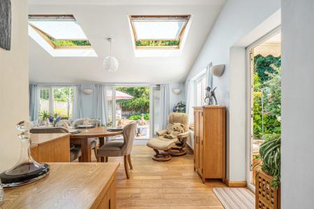 1-1315118-1-6871546d