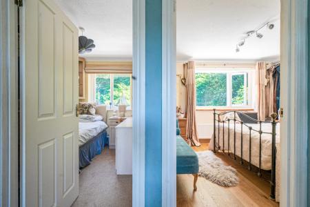 1-1315118-1-6871546d