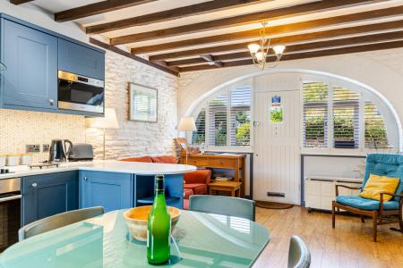 A05 - Hobbit Cottage