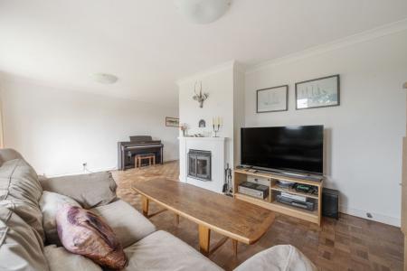 1282727-13-684171ec3