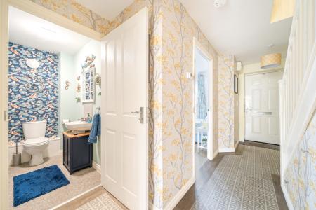 1330992-8-688a3ae215