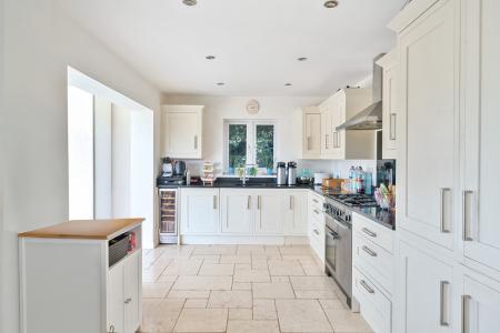 1334806-41-689f4b892