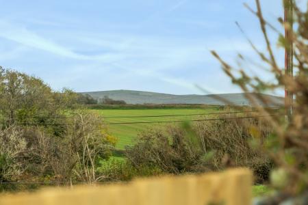 1372885-11-68ff84136