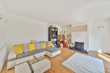 1334806-44-689f4bf74