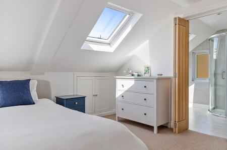 A40 - 6 Furzehill Ro