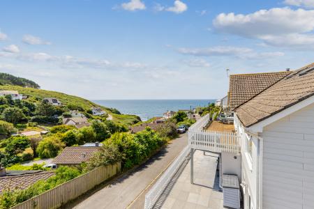 A11 - 6 Furzehill Ro