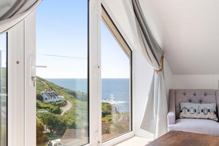 A02 - 6 Furzehill Ro