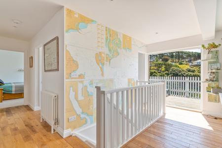 A53 - 6 Furzehill Ro