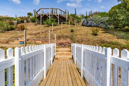 A05 - 6 Furzehill Ro