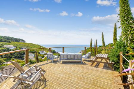 A06 - 6 Furzehill Ro