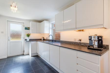 A10 - 111 Yealm Park