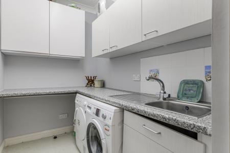 A39 - Kiora 7 Church