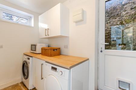 A28 - 9 Fore Street,