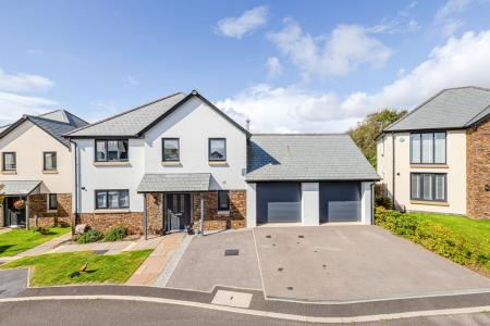 A01 - 11, Clover Par