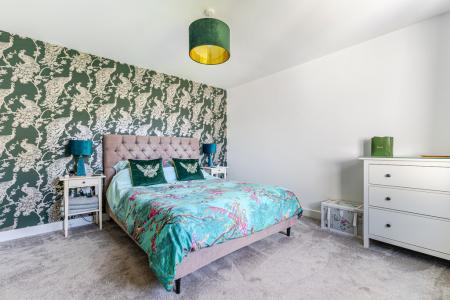 A19 - 11, Clover Par